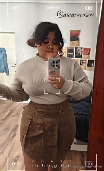 Yugih0 / yugih0efree nude photo #5