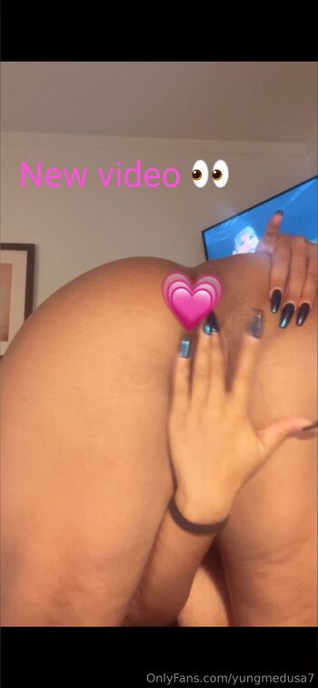 Yung Medua / yungmedusa7 nude photo #9