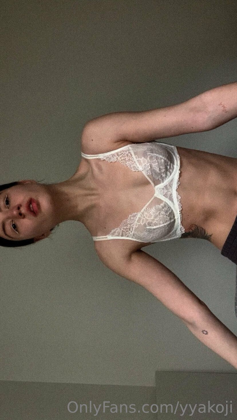 valerii / yyakoji nude photo #1