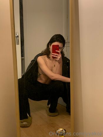 valerii / yyakoji nude photo #3