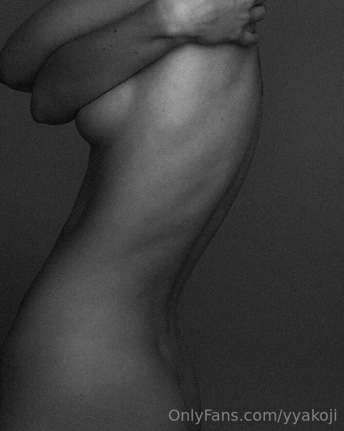 valerii / yyakoji nude photo #5