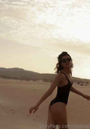 valerii / yyakoji nude photo #7