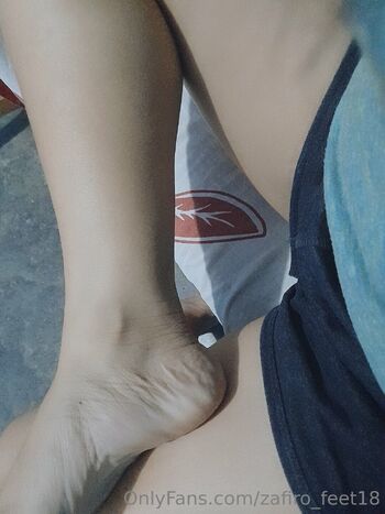 Zafiro-Feet9 / zafiro_feet18 nude photo #2