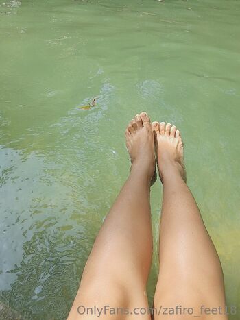 Zafiro-Feet9 / zafiro_feet18 nude photo #4