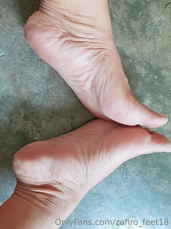 Zafiro-Feet9 / zafiro_feet18 nude photo #5