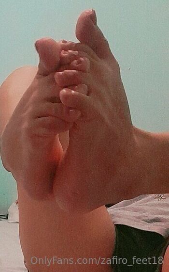 Zafiro-Feet9 / zafiro_feet18 nude photo #10