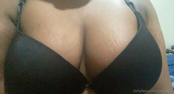 Zahr / zahrara1 nude photo #2