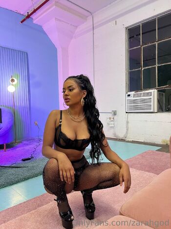 Numi Zara / zarahgod nude photo #3