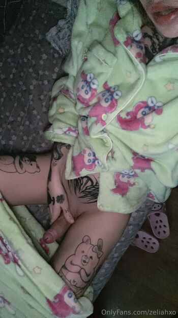 젤리아 ʙᴜɴɴʏ / zeliahxo nude photo #21