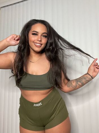 ZELORI - BREED ME / zelori nude photo #1