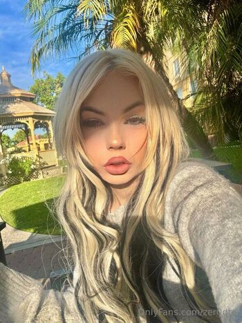 0dt / zer0dte nude photo #3