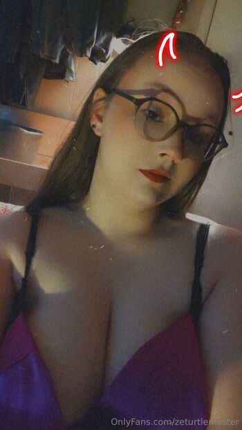 Turtle / zeturtlemaster / zeturtlemaster2 nude photo #1