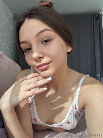 Zoe / zoeprincesss nude photo #34