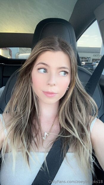 Zoey Brooks (Ur hot gf) / zoeybrooks18 nude photo #18