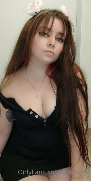 Zoey (will reply to dms / zoeyegirl nude photo #15