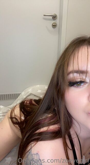 Zoey (will reply to dms / zoeyegirl nude photo #25