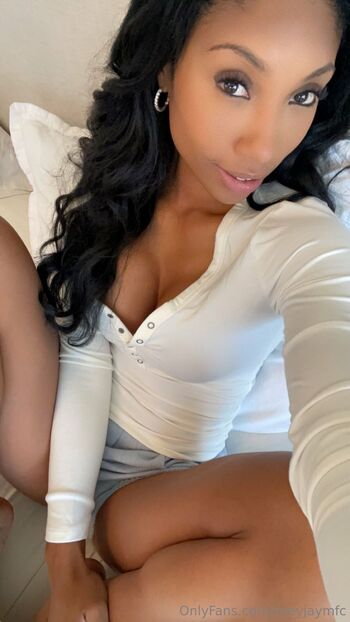 Girlfriend Zoe / zoeyjaymfc nude photo #1