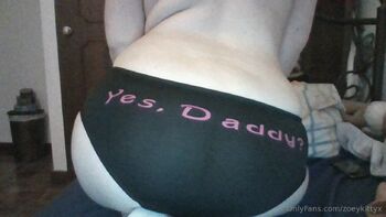 Zoe / zoeykittyx nude photo #13