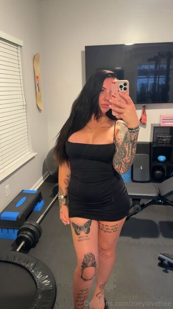 Zoey Lov / zoeylovefree nude photo #37