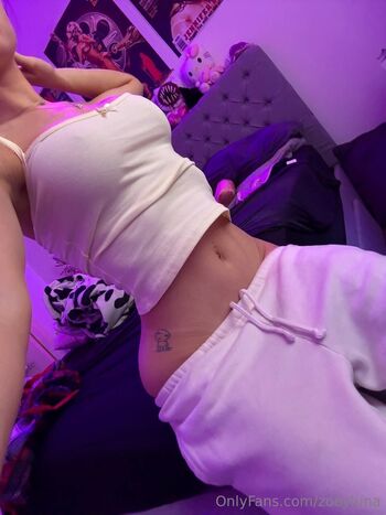 Zoey Lun / zoeyluna nude photo #3