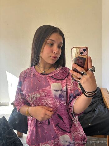 Zo / zoeywantstotry nude photo #20