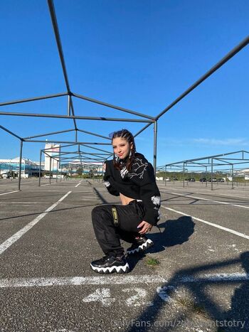 Zo / zoeywantstotry nude photo #28