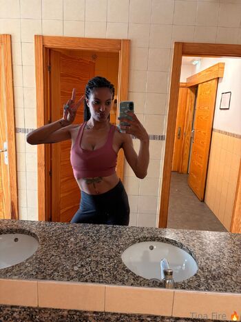 Zuri Hil / zurihill nude photo #13