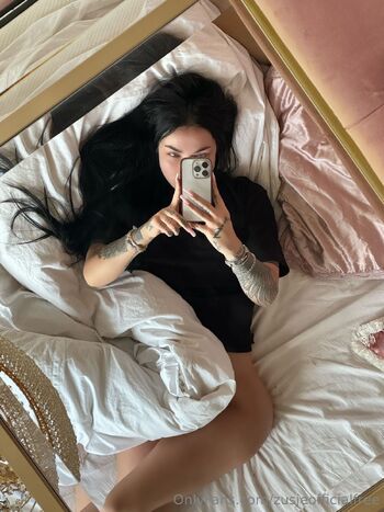 Zusje / zusjeofficialfree / zusjeofficial nude photo #10