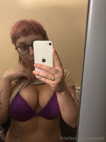 Zux / zuxakink nude photo #8