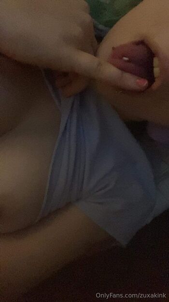 Zux / zuxakink nude photo #11