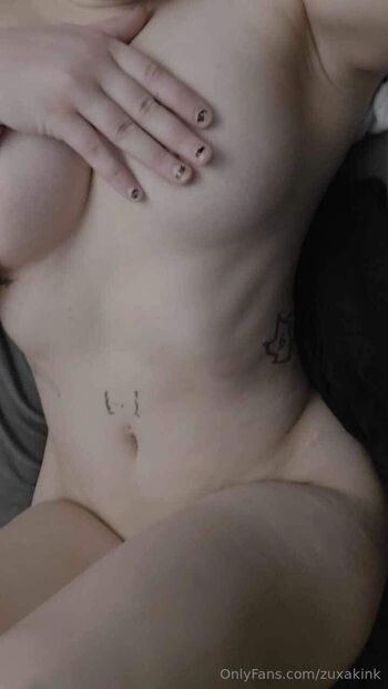Zux / zuxakink nude photo #17