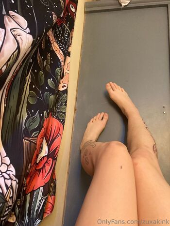 Zux / zuxakink nude photo #19