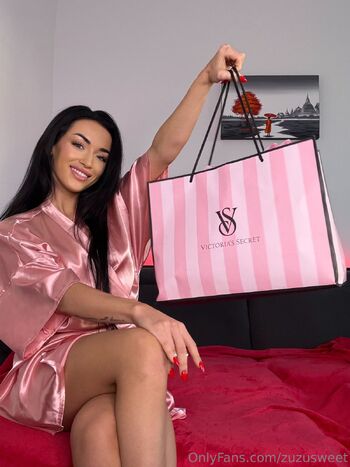 Zuzu Sweet 18 VIDEOS / zuzusweet nude photo #9