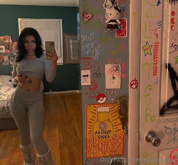 Zada / zzbabyzz nude photo #30